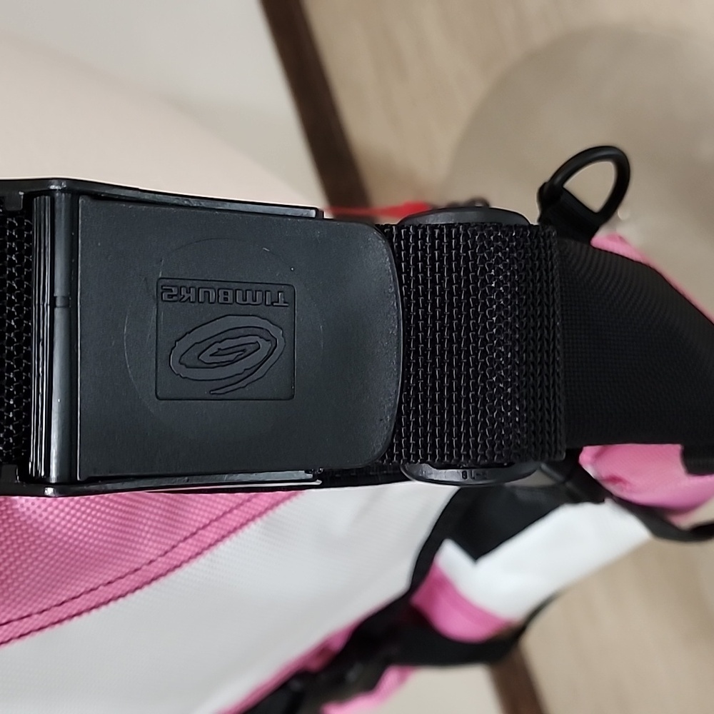 Timbuk2 Classic Billboard Messenger Bag Pink and White Medium Size Carry On - Picture 7 of 16